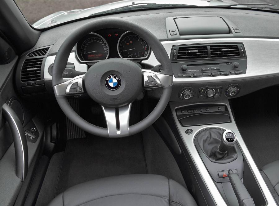  BMW Z4 Roadster 2006 года  (фото 9 из 30)